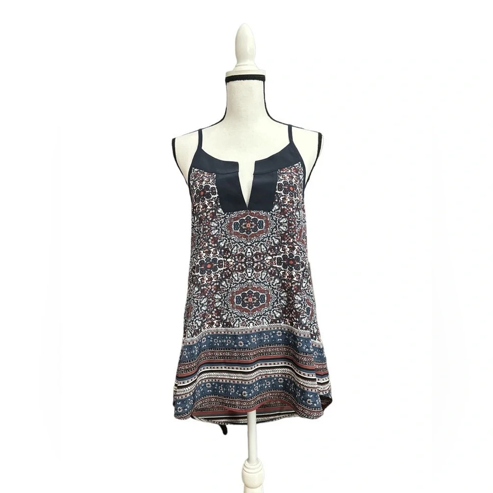 Athleta Medallion Dunes Tank Medium Travel Strappy Breathable All Over Print NWT